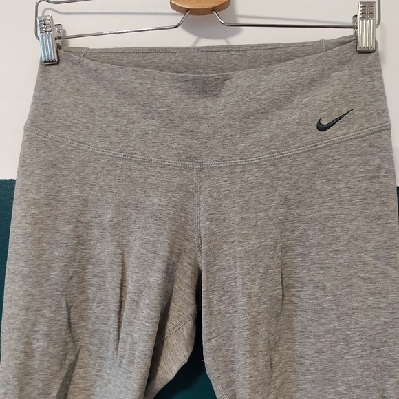 🌱 Nike Dri-Fit Leggings - Picture 2 of 6